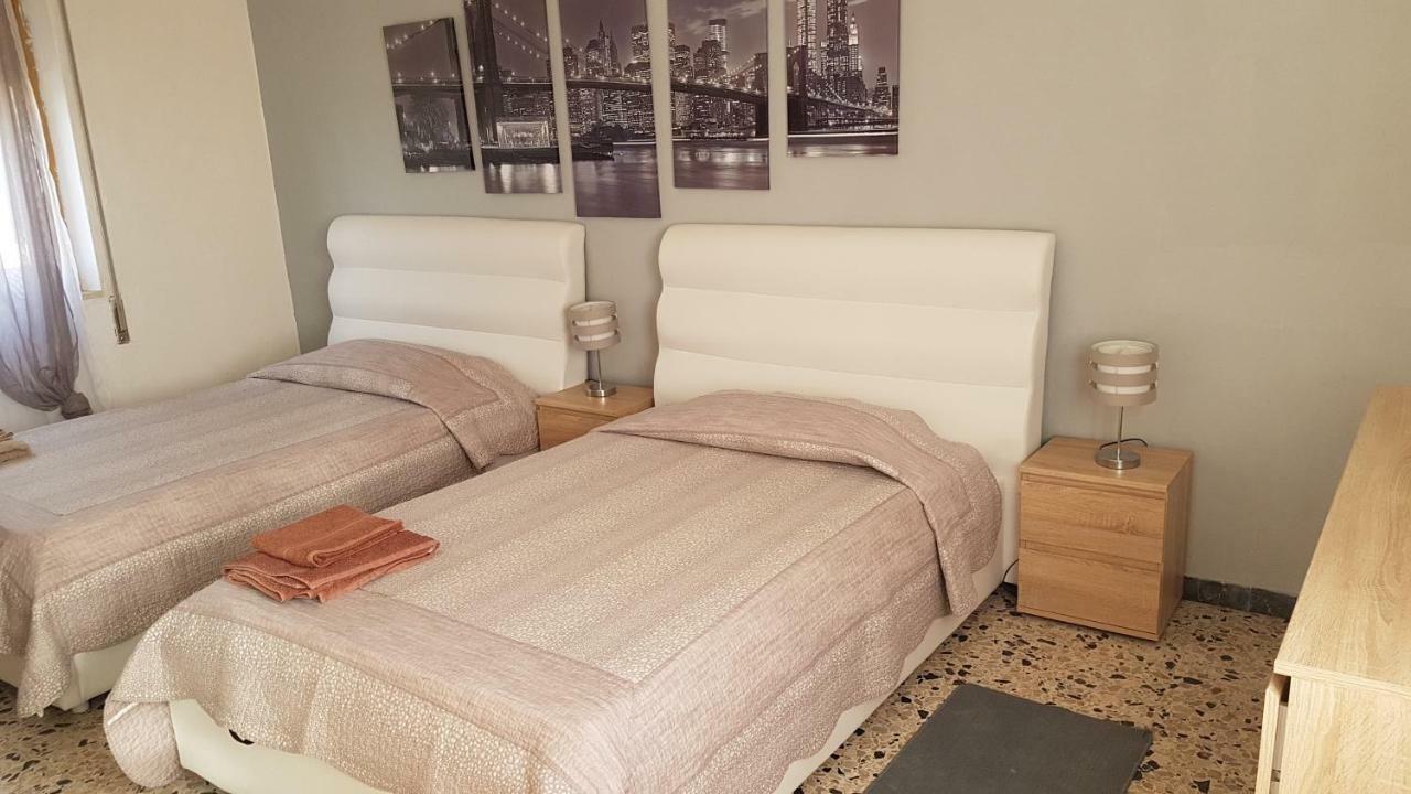 Villa Sul Mare A Chia 도무스드마리아 외부 사진